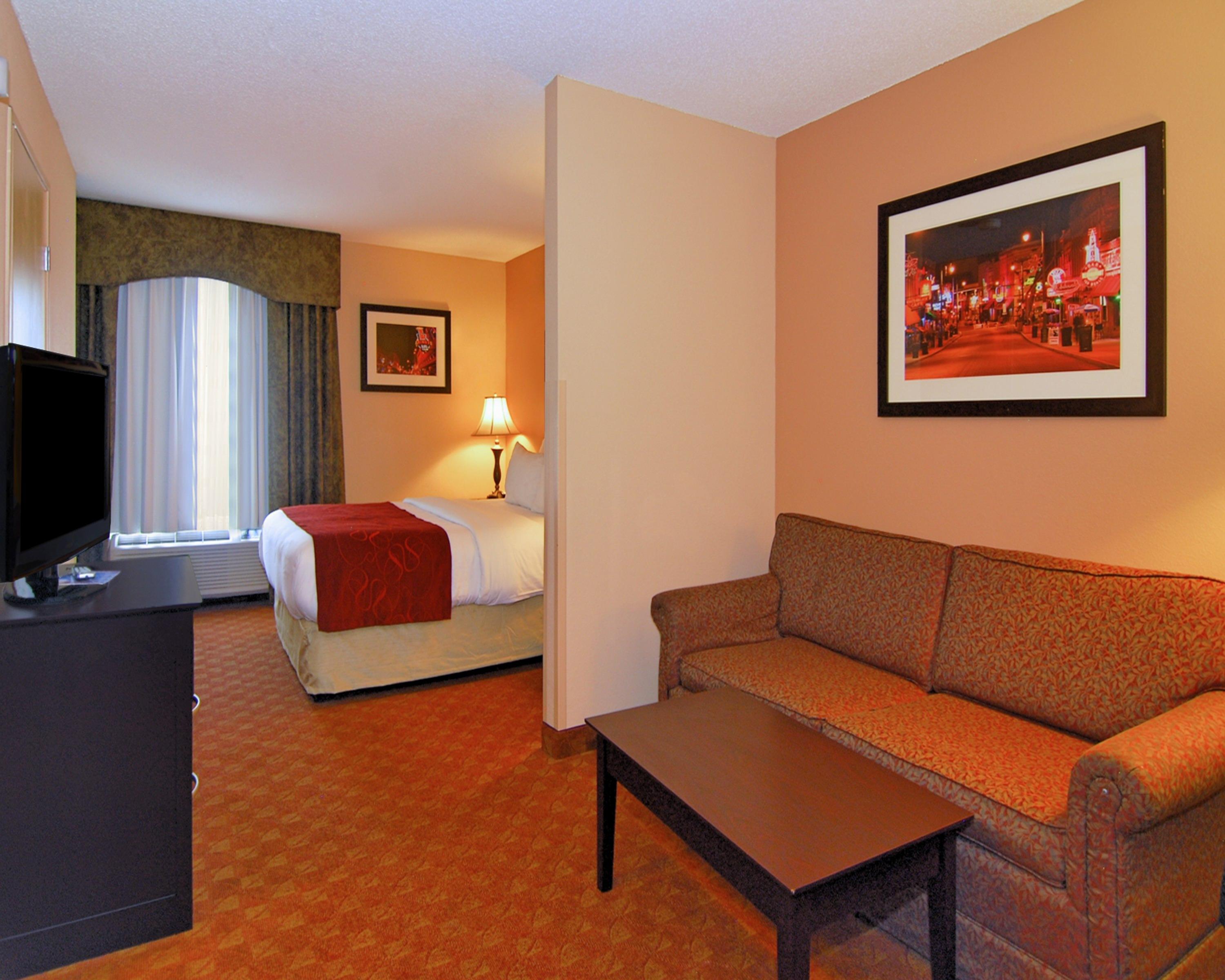 La Quinta Inn & Suites By Wyndham Memphis I-240 Екстериор снимка
