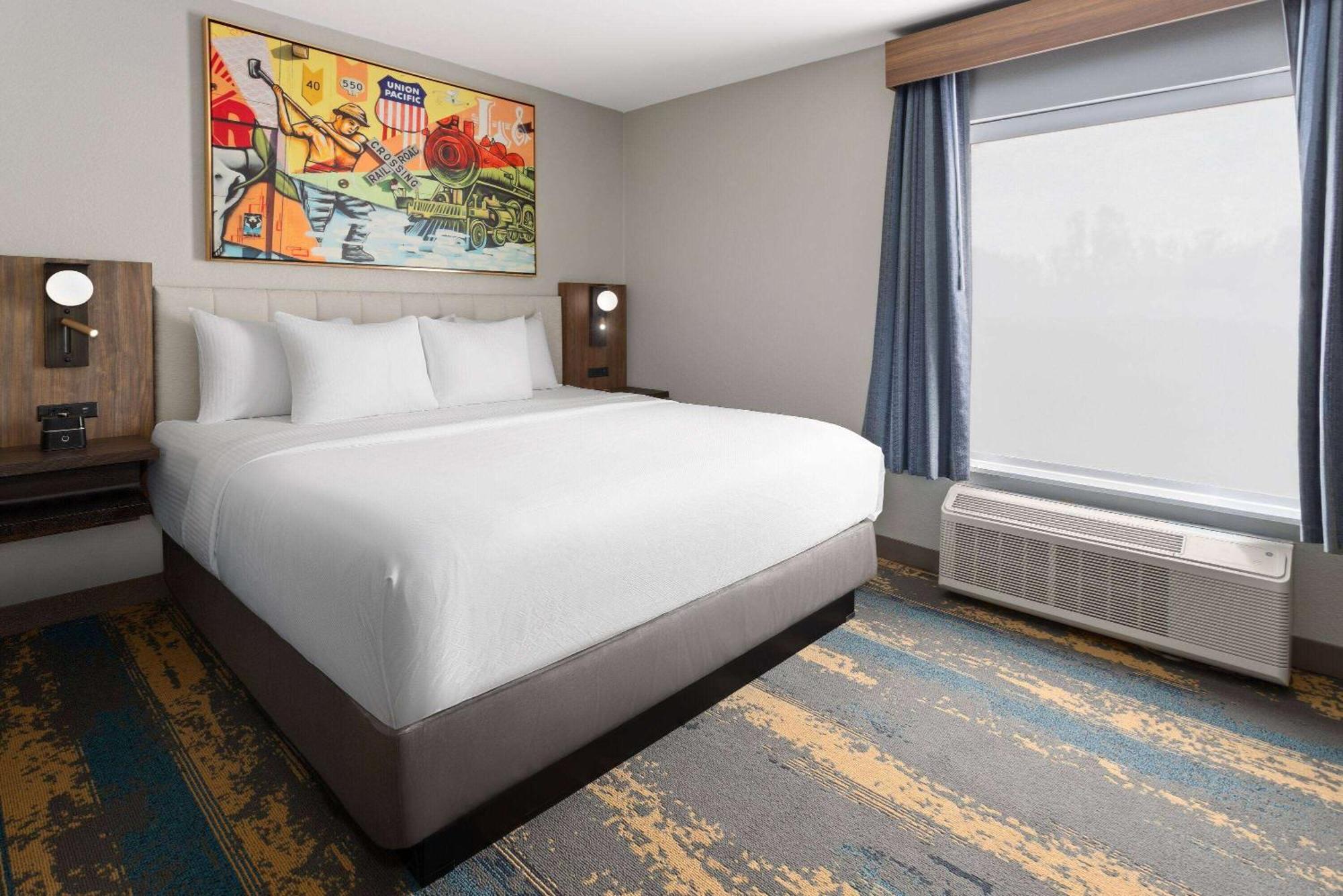 La Quinta Inn & Suites By Wyndham Memphis I-240 Екстериор снимка