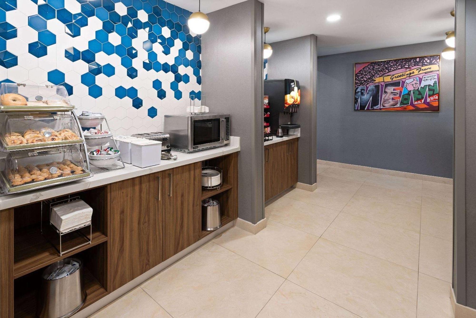 La Quinta Inn & Suites By Wyndham Memphis I-240 Екстериор снимка